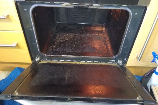 Dirty Oen before cleaning